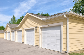 Direct access, attached & detached garages w/ remotes